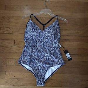 Bathing suit. High cut bottom
